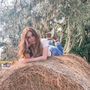 Meet your Posher, Gracie